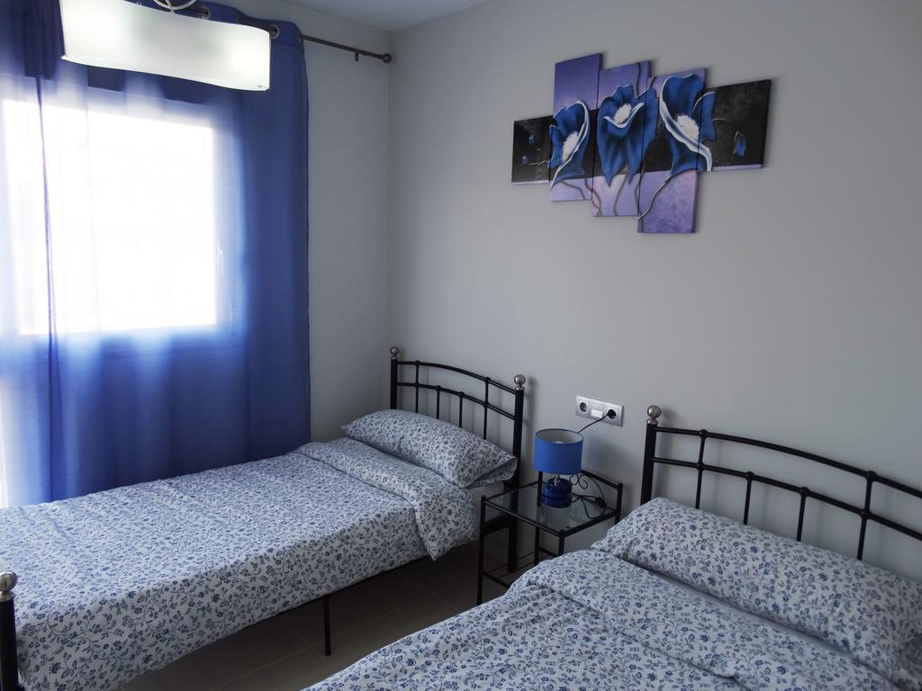 Apartment Escorpiones Torrevieja Habitación foto
